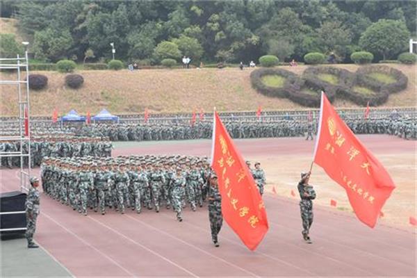 图为248cc永利集团分列式检阅.JPG