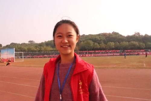 图为马院志愿者.JPG