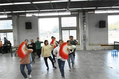 图为古典舞《牵丝线》.JPG