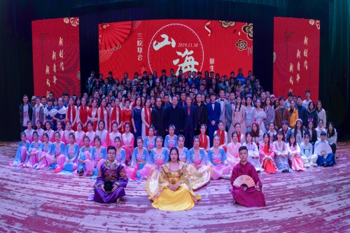 图为合影留念.jpg